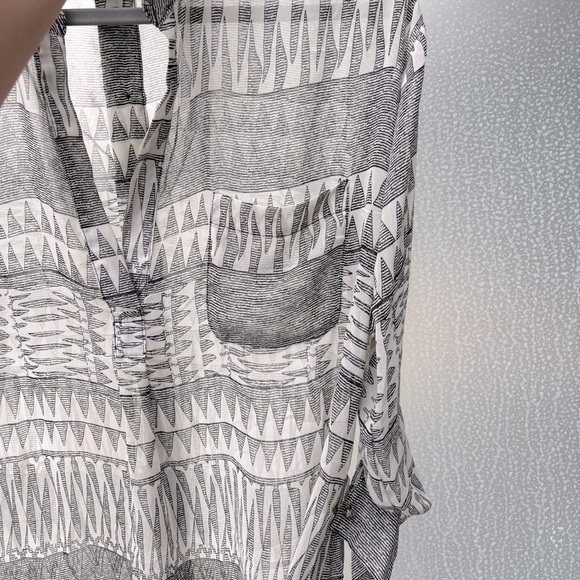 Lumière | Sheer Blouse - Picture 3 of 4